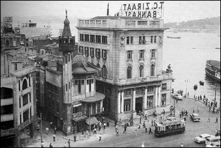 Karakoy Camii-1a.jpg